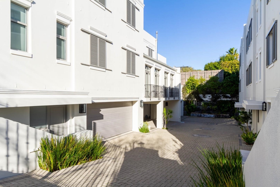 3 Bedroom Property for Sale in Kenilworth Western Cape
